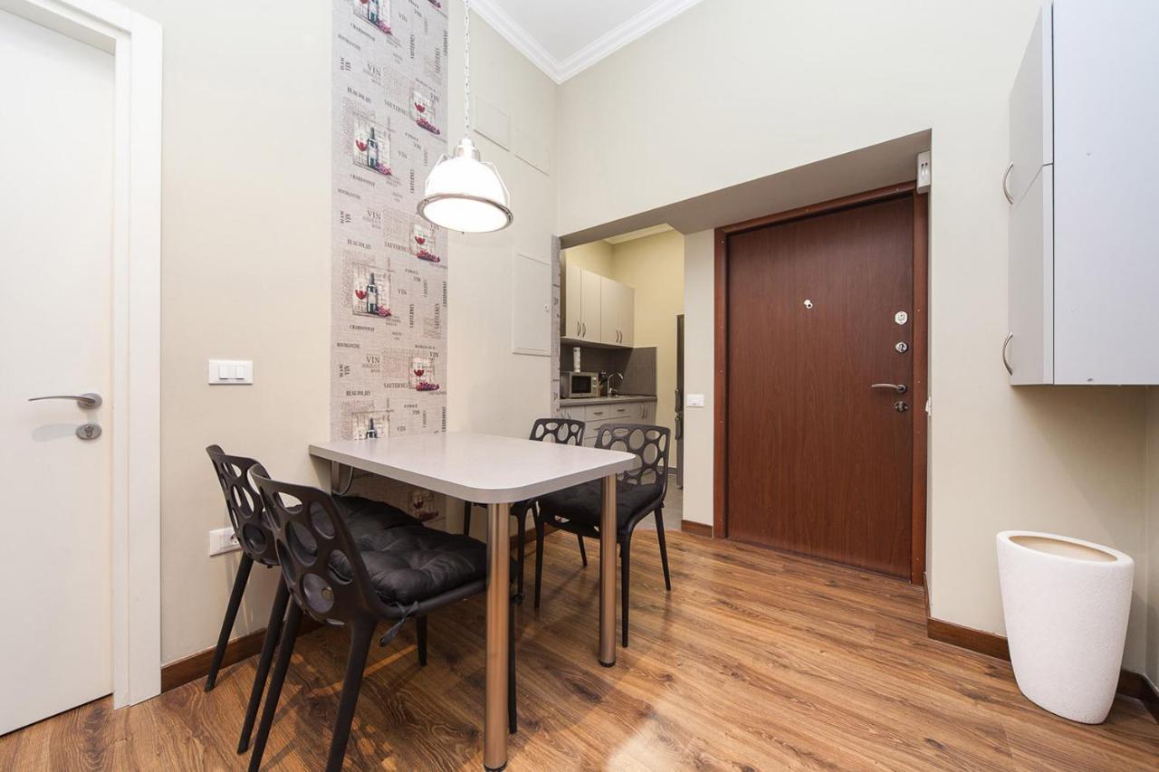 Ferienwohnung Goodrest On Deribasovskaya Odessa Exterior foto